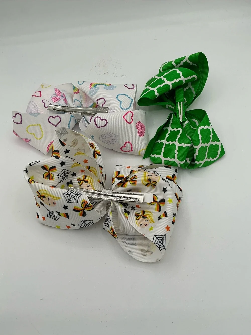 Girls hair bow set 8 medium size bows and 2 medium sizeponytail holders